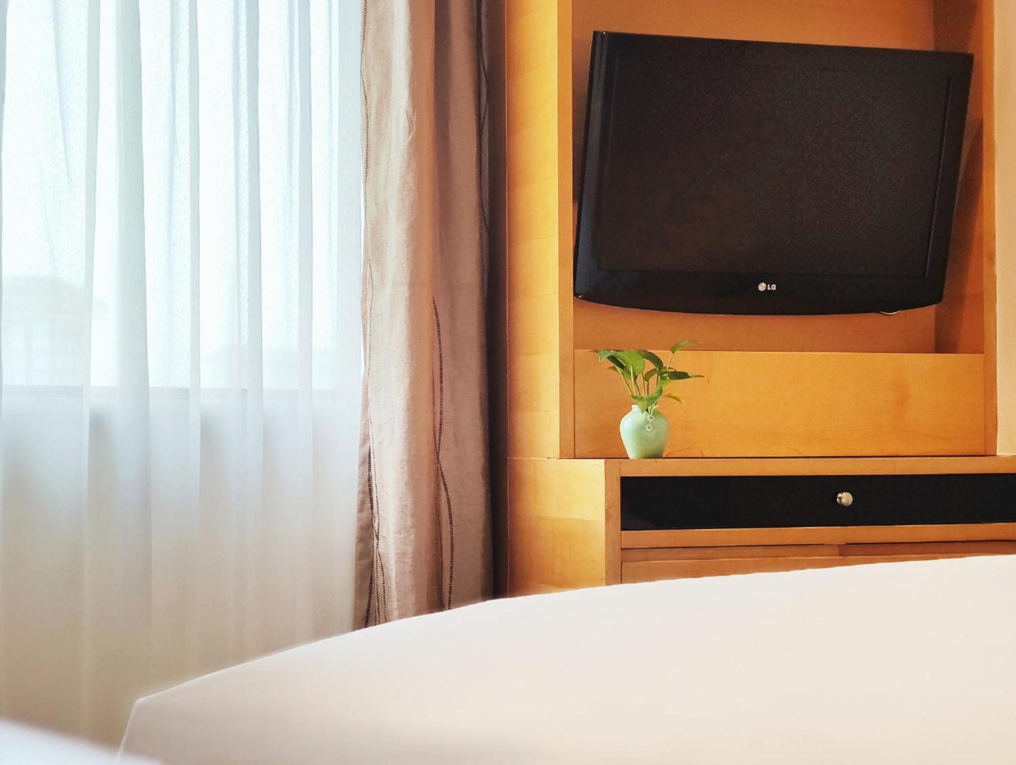 Millennium Hotel Chengdu - Close To Wuhou Shrine And Chengdu South Railway Station,Fluent English Service Екстер'єр фото